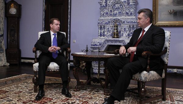 Президенты РФ и Украины Д.Медведев и с В.Янукович встретились в Горках