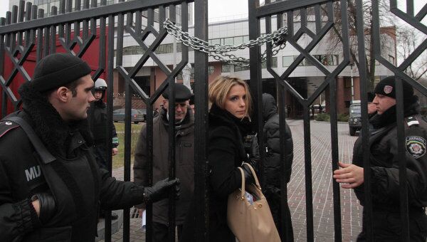Дочь экс-премьера Украины Юлии Тимошенко Евгения у здания Апелляционного суда Киева, где рассматривается апелляция Юлии Тимошенко на приговор по газовому делу