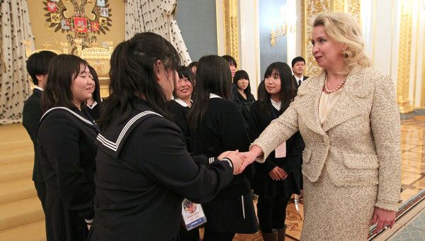 Супруга президента РФ С.Медведева встретилась с японскими детьми в Кремле