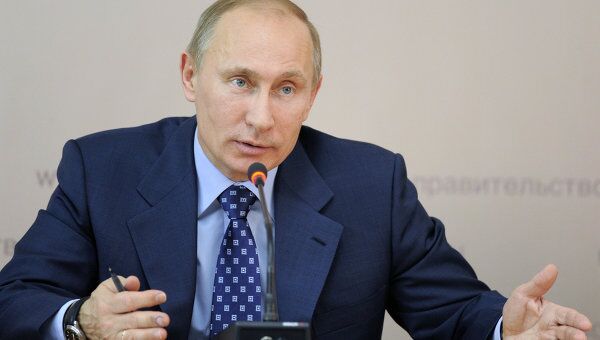 Путин: количество  документов налоговой отчетности нужно сократить