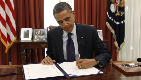 Обама подписал закон по налоговым льготам