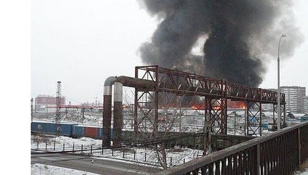 Склады с одеждой горят в Екатеринбурге 