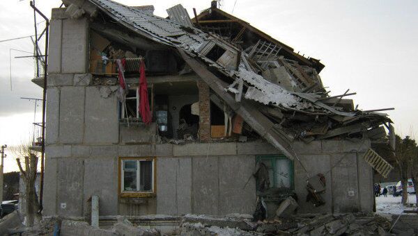 Последствия взрыва в многоквартирном доме в поселке Элита Красноярского края