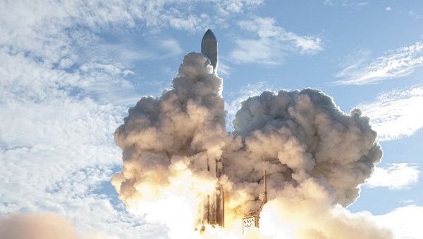 Старт ракеты Delta II с зондами GRAIL