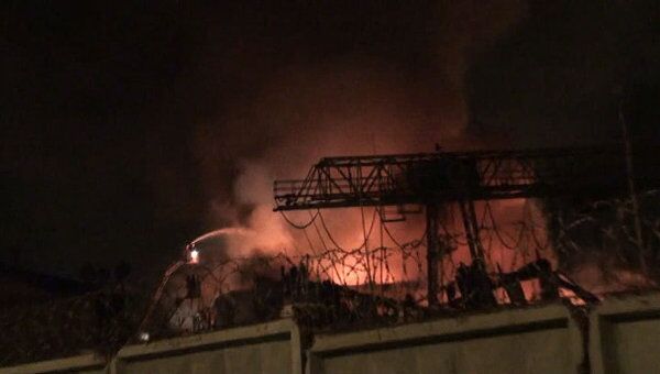 На юго-востоке Москвы сгорел крупный склад