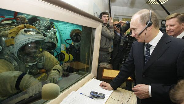 Премьер-министр РФ Владимир Путин посетил ФГБУ НИИ ЦПК им. Ю. А. Гагарина