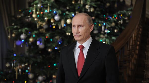 Премьер-министр РФ Владимир Путин поздравляет россиян с наступающим Новым годом