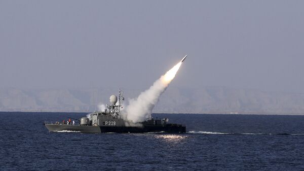 Испытания ракет во время учений ВМС Ирана в Персидском заливе