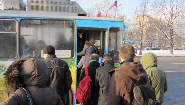Пассажиры штурмовали автобусы на юге Москвы 