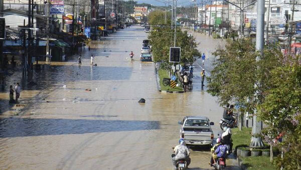 Затопленные улицы на юге Таиланда