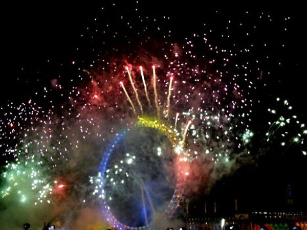 Как встретил Лондон Новый 2012 год.Набережная Темзы, фейер