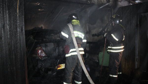 Пожар в гаражах на юге Москвы
