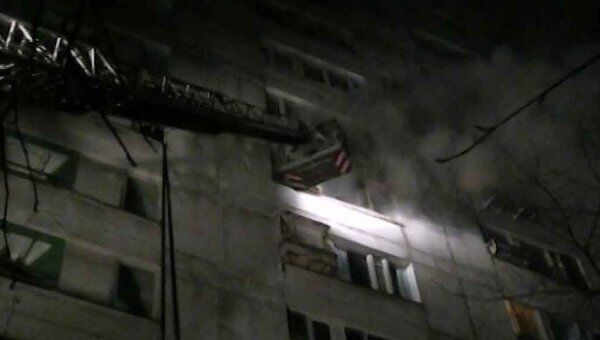 Едкий дым мешал пожарным справиться с огнем в московской квартире