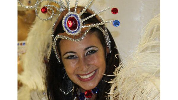 Летний костюмированный карнавал открылся в Аргентине