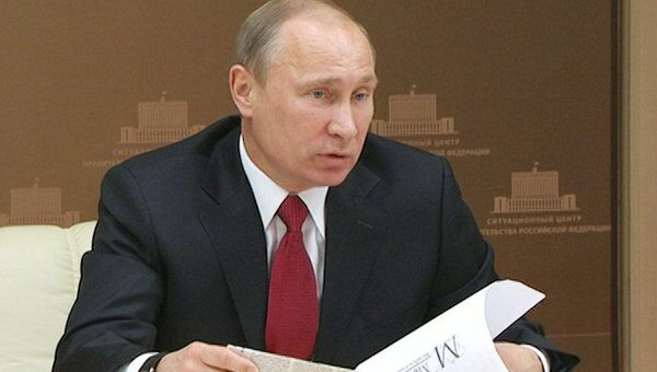 Путин велел губернатору Белых заканчивать отдых и разбираться с ЖКХ