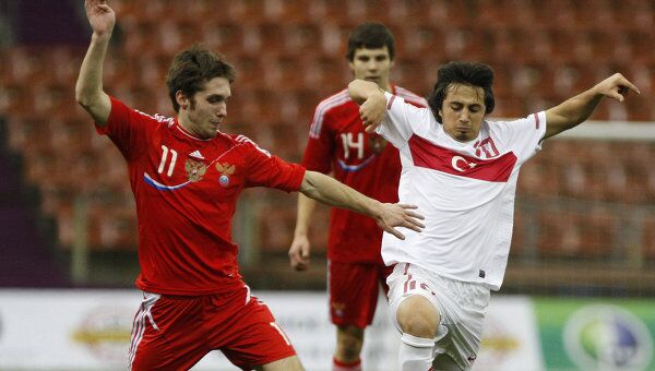Игровой момент матча юношеских сборных России и Турции