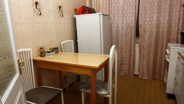 Кухня в одной из квартир дома в поселке Еруда, где зарегистрирован президент группы Онэксим Михаил Прохоров