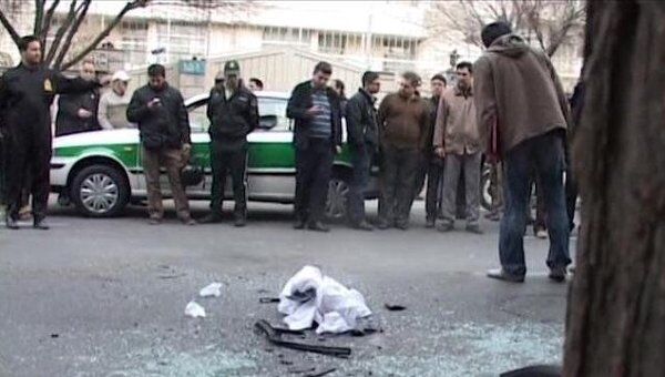 Ученый-ядерщик погиб при взрыве автомобиля в Тегеране. Видео с места ЧП