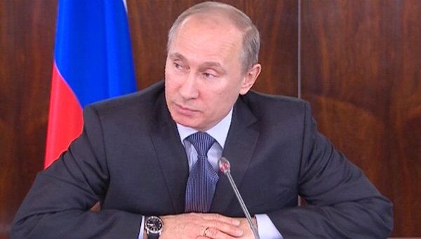 Путин усомнился в том, что россиянам нужны фишкарты
