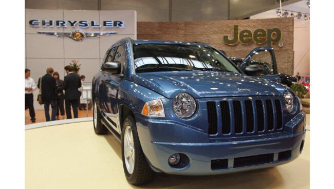 Автомобиль Jeep COMPASS компании Chrysler. Архив