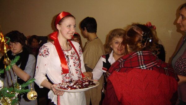 Колядки и праздничные угощения: Рождественские встречи в Белгороде