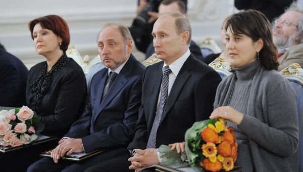 Владимир Путин на церемонии вручения премий правительства РФ 2011 года