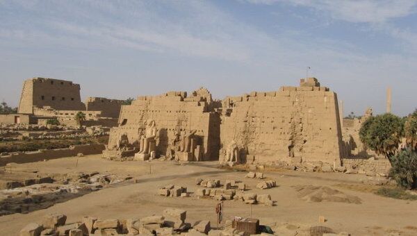 Египетская деревня Карнак в двух с половиной километрах к северу от Луксора. Архивное фото