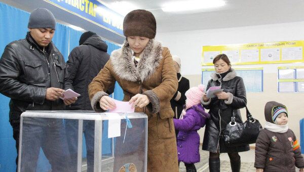 Пропрезидентская Нур Отан набирает на выборах в Казахстане 80,74%