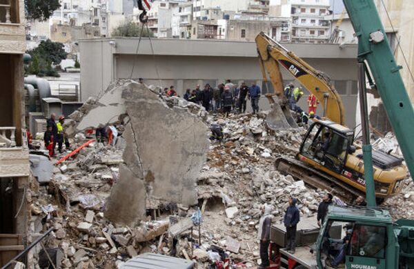 На месте обрушения здания в Бейруте