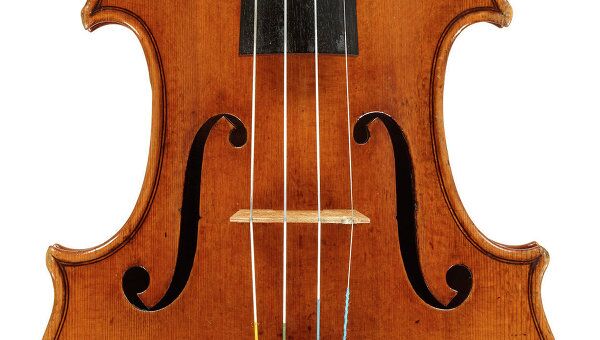 Скрипка Molitor, созданная знаменитым мастером Антонио Страдивари и, возможно, принадлежавшая самому Наполеону Бонапарту, продана с аукциона за рекордную сумму