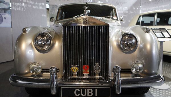 Автомобиль Rolls-Royce Silver Cloud, снимавшийся в фильме о Джеймсе Бонде «Вид на убийство»