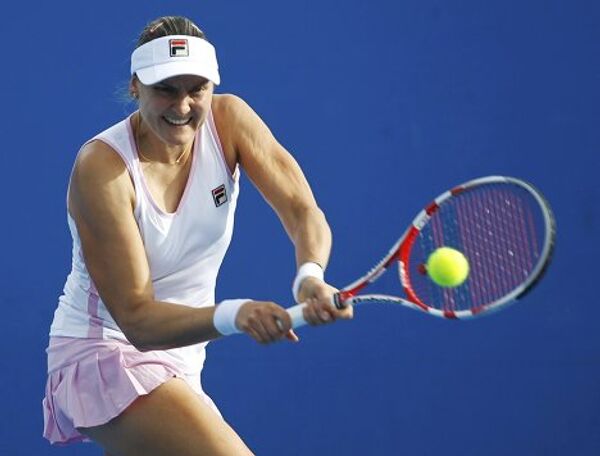 Надежда Петрова в матче первого круга Открытого чемпионата Австралии по теннису