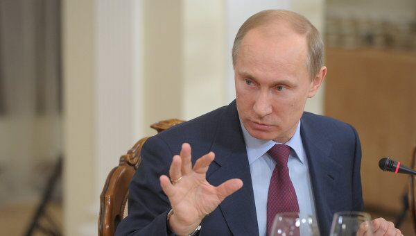 Премьер-министр РФ В.Путин встретился с руководителями СМИ