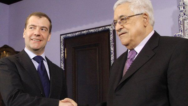 Аббас рассказал Медведеву, чему палестинцы решили присвоить его имя