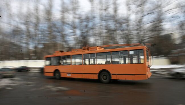 Экспериментальный троллейбус с автономным ходом. Архив