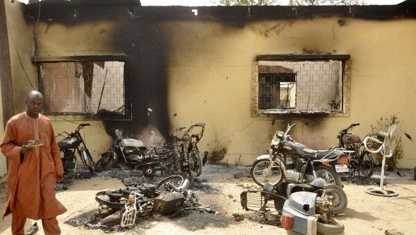 Последствия нападения боевиков на город Кано в Нигерии