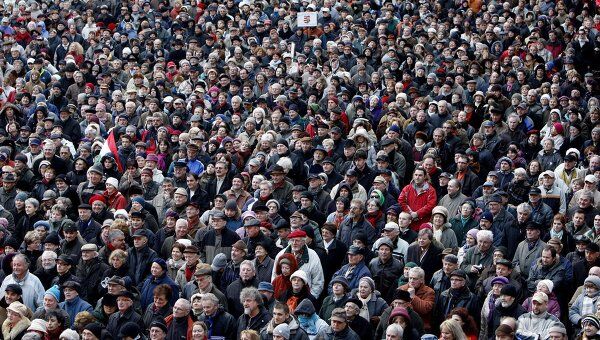 Многотысячная демонстрация в Венгрии против закрытия оппозиционного радио