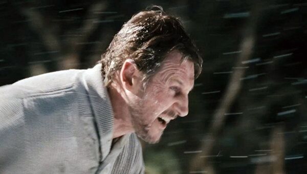 Лиам Нисон сражается с волками в триллере Схватка. Трейлер