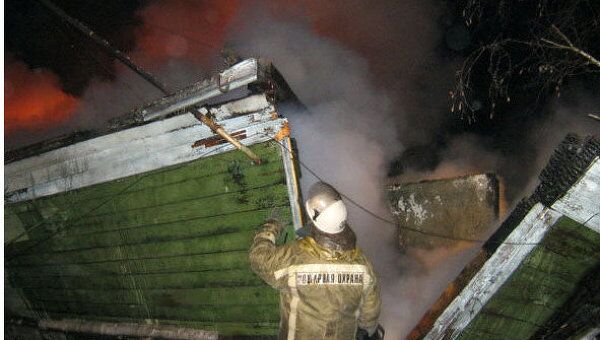 Газовый баллон взорвался при пожаре в Омске
