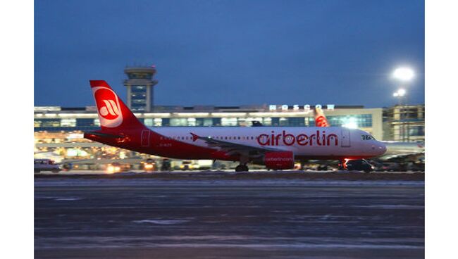 Пассажирский аэробус А-320 авиакомпании Air Berlin. Архив