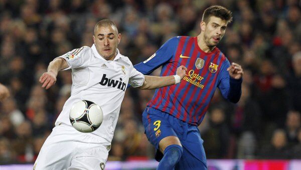 Игровой момент матча Барселона - Реал