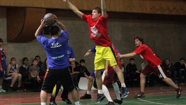Омские баскетболисты победили в областном турнире КЭС-Баскет