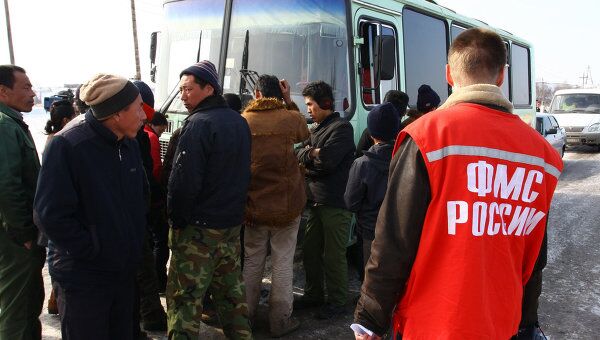 ФМС: Более 3 млн нелегальных мигрантов находятся на территории РФ