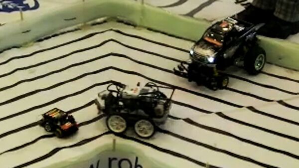 Гонки роботомобилей: в Бресте прошли соревнования умных машин