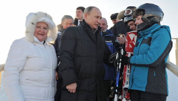 Незрячие горнолыжники показали Путину, как вслепую преодолеть трассу