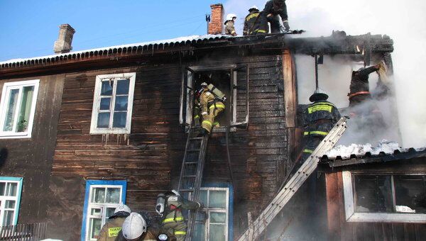 Газовый баллон взорвался при пожаре в жилом доме в Томске