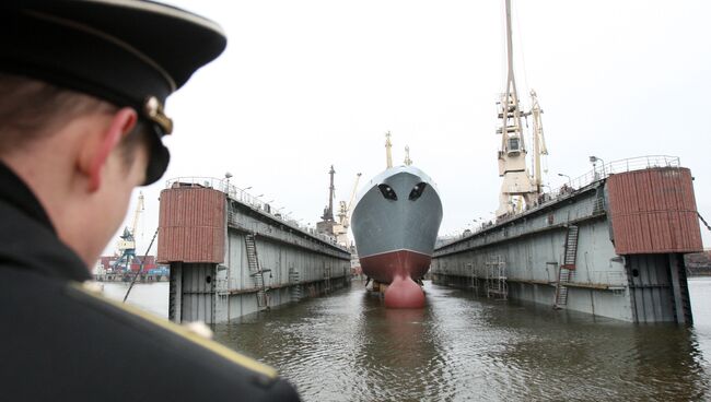 Спуск на воду головного фрегата ВМФ РФ Адмирал флота Сергей Горшков. Архивное фото