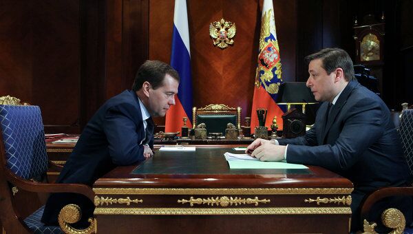 Президент РФ Д.Медведев провел встречу с вице-премьером, полпредом президента в СКФО А.Хлопониным