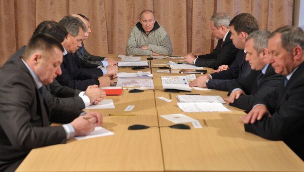Премьер-министр РФ В.Путин провел совещание по решению жилищного вопроса жителей поселка Роза