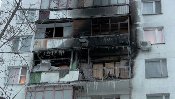 Мужчина погиб при пожаре на востоке Москвы. Видео с места ЧП